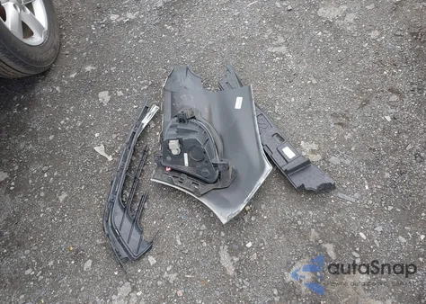 2021 Chevrolet Equinox Awd 2Fl z USA, uszkodzony, nr VIN 3GNAXTEV2MS143317